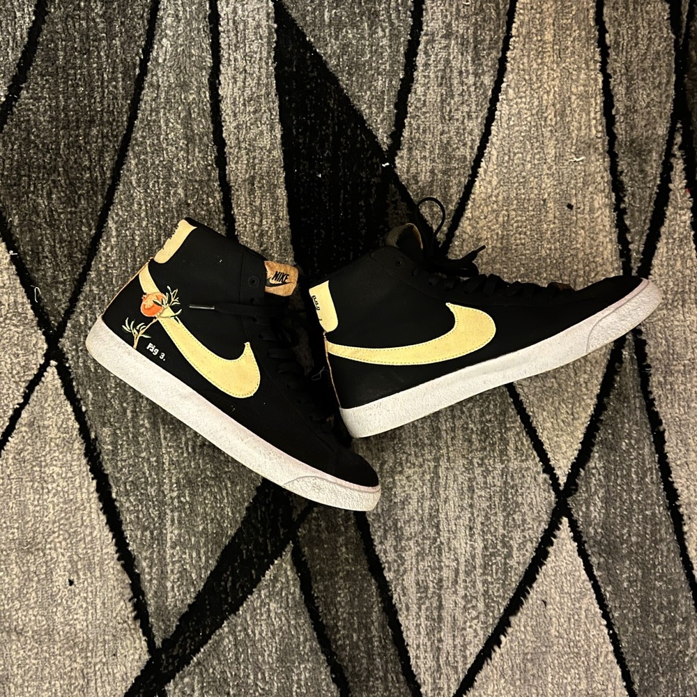 Nike Blazer “Pomegranate”